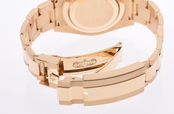 ベルトの王冠マーク