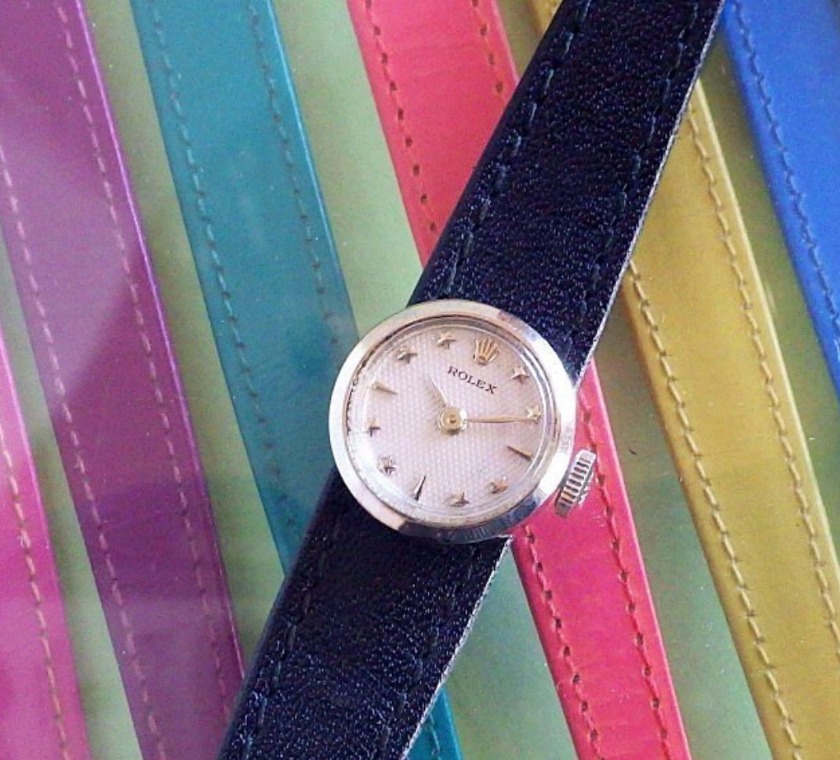 ②女優 松嶋菜々子さん カメレオンスターダイヤル