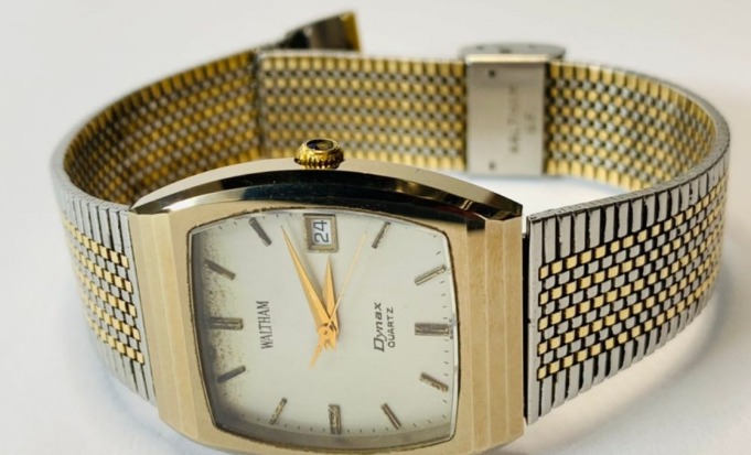 ウォルサム ダイナックスの電池交換