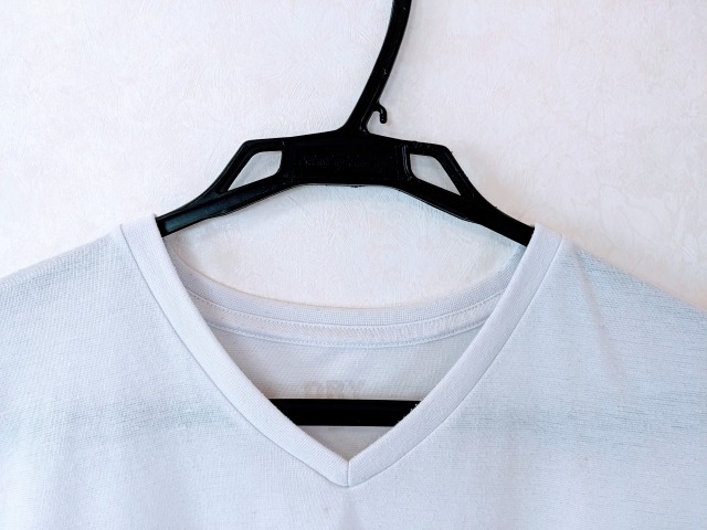 Tシャツ用インナーがはみ出るのを防ぐ3つの方法
