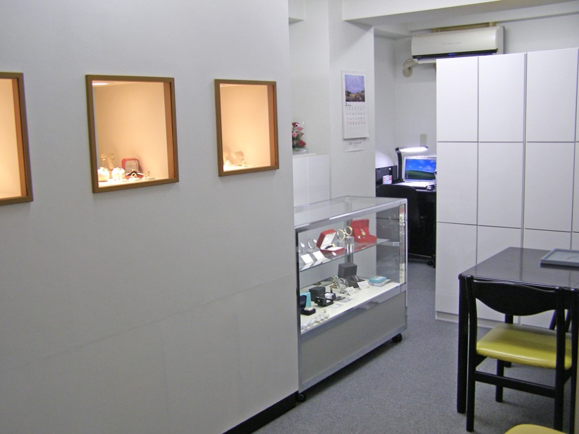 ウォッチアンドジュエリーカエラ