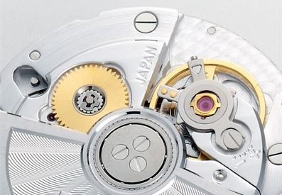 セイコーやシチズン製の国産ムーブメントを使用