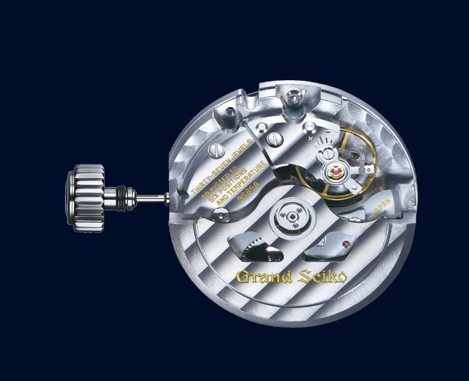 最新ムーブは高精度の「9Sメカニカル」