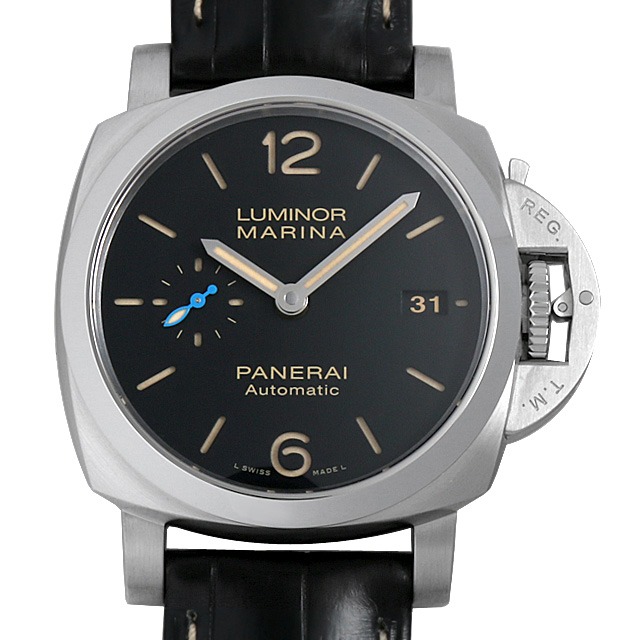 40～44mmの大きなケースが特徴