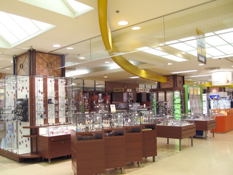 ロフトの時計屋さん 電池交換の値段は？