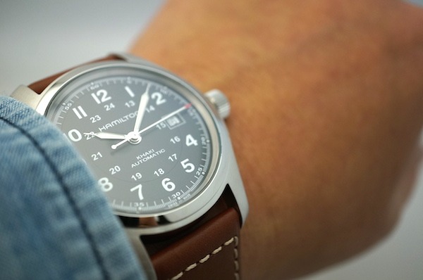 手巻き式の巻き上げる感覚が良い