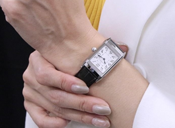 シンプルで年代を問わず長く身につけられるデザイン