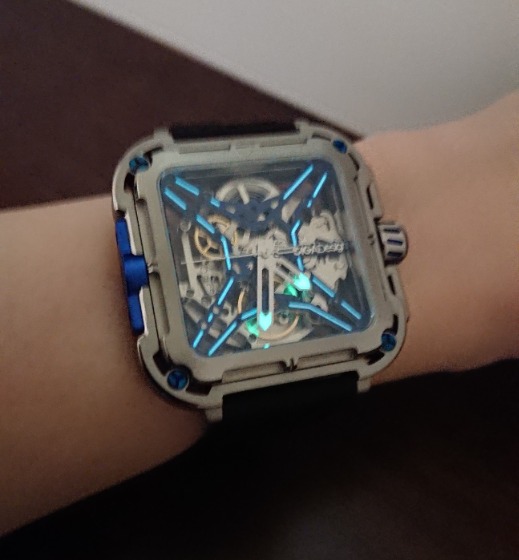 暗闇で光るCIGA Design Ｘシリーズ