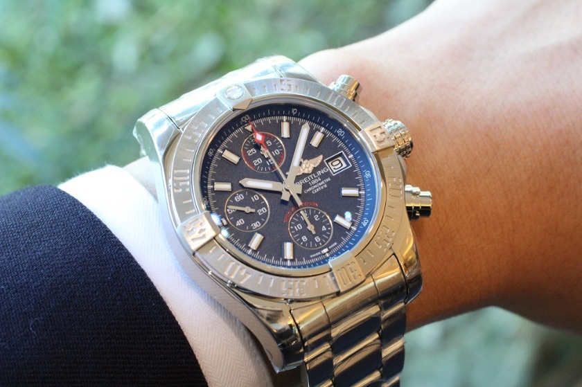 ブライトリングのリューズ修理は早めに対応を