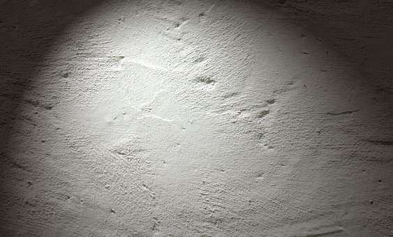 無機物を加熱処理し焼き固めた素材