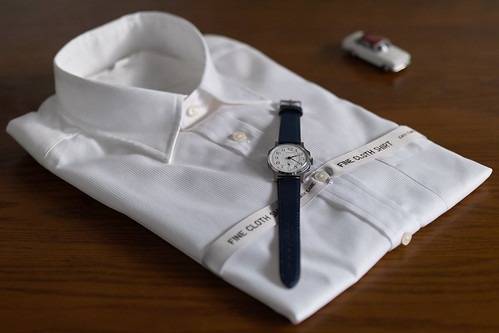 手順2:ベルトサイズが違う場合はバネ棒も外す