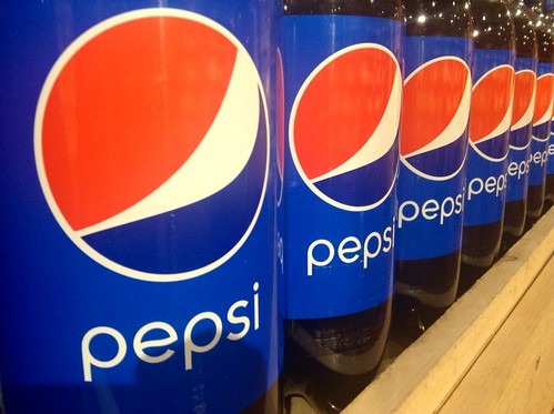 ロレックスGMTマスター③目を引くツートンカラー