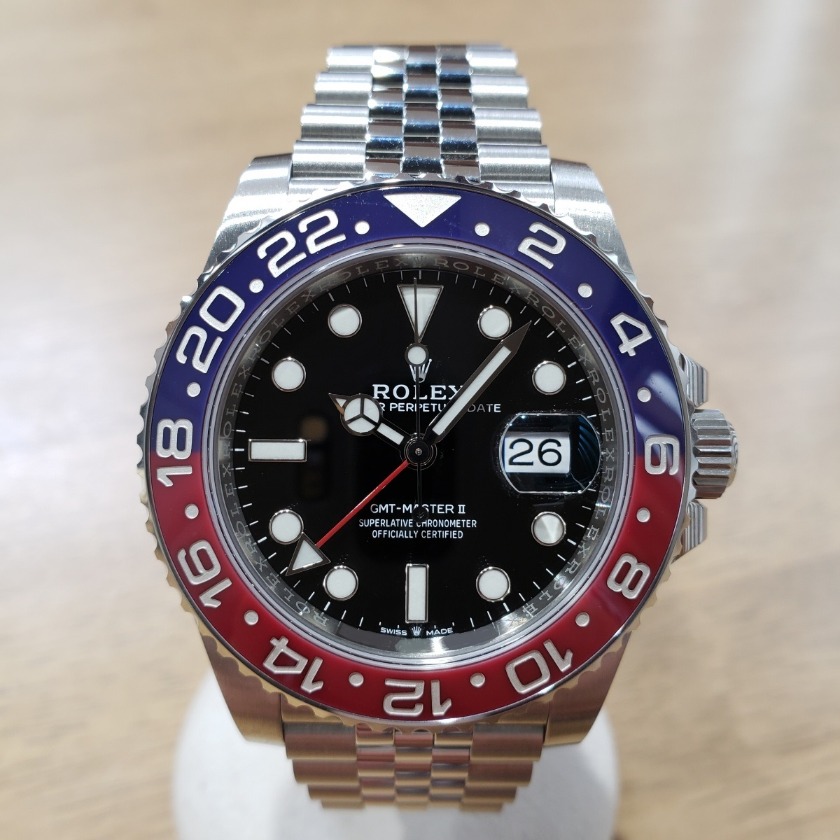 ロレックス 新型GMTマスターII 126710BLRO