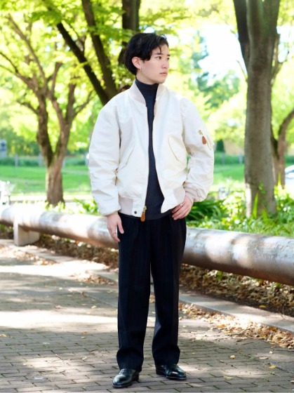 コーデ11：ホワイト×ブラックデニム