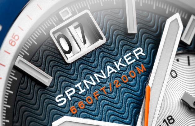 ③本格的なビッグデイトやねじ込み竜頭(リューズ)