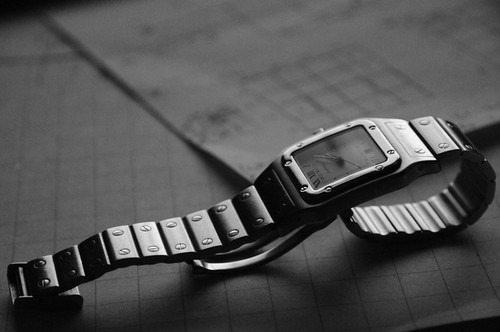 カルティエ(時計)のタンクはメンズもレディースも人気？