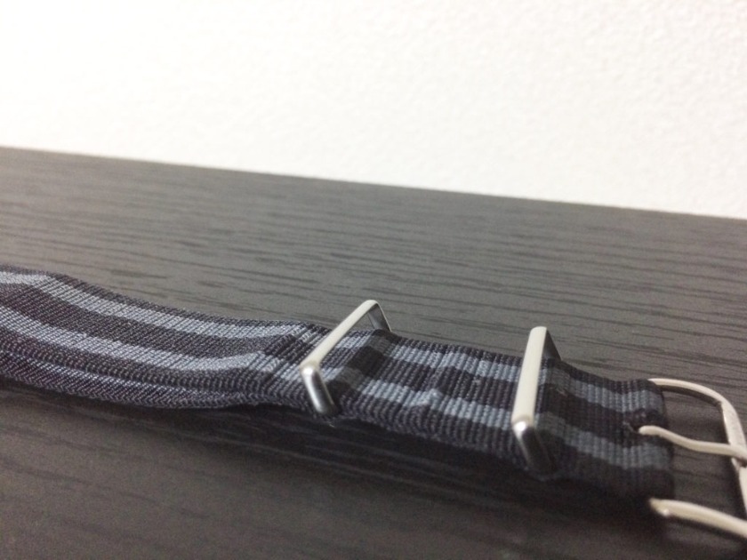 本物の方が荒い