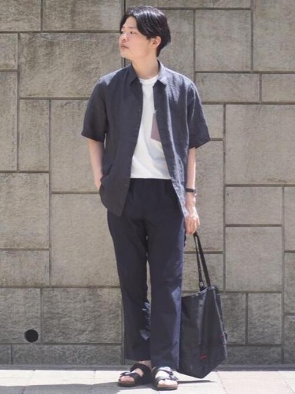 コーデ5：夏ブルー系×黒トート