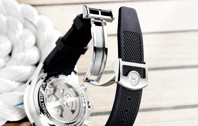 バックルの仕様にも変化が