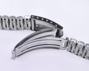 三つ折れ式ベルトの付け方