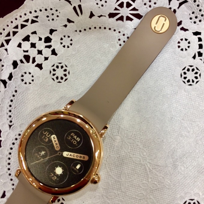 MARC JACOBS DW5J1 スマートウォッチ