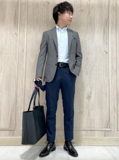 グレー+青ジャケパン×黒ソックス