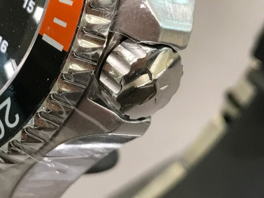 STEP2：リューズを回して戻すを繰り返す