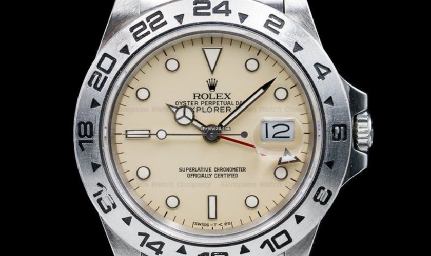 ①アイボリー×シルバー・ゴールド系