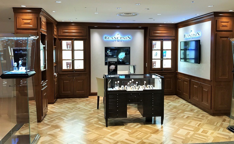 銀座のグッチ修理店：松屋銀座4階 時計修理カウンター