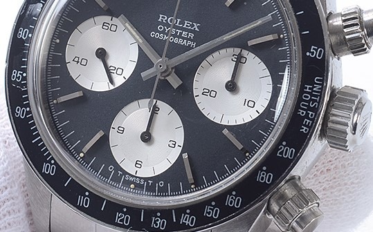 文字盤のフォントの違い