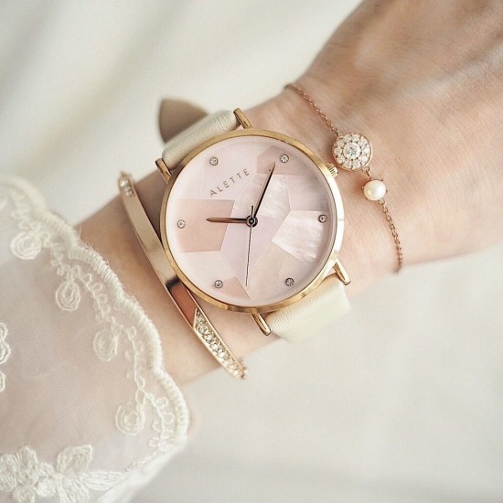 Lily オーロラピンク/ベージュの特徴・機能