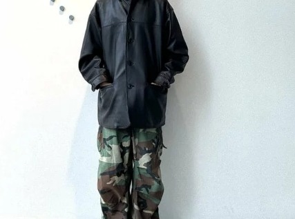 ブラック×迷彩パンツ