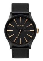  nixon(ニクソン)Sentry Leather 42mm