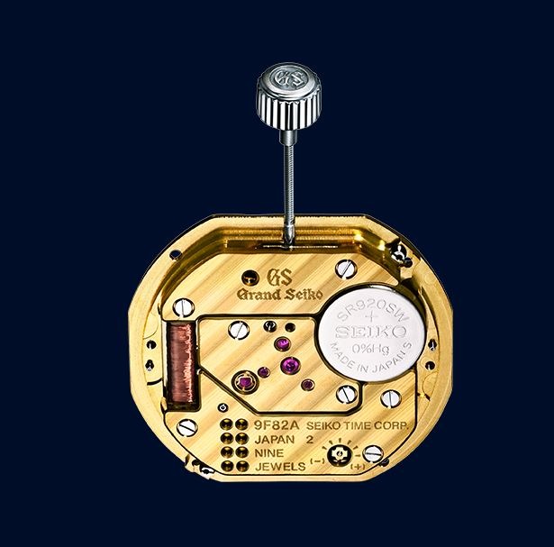 上位ムーブメント 9Fクォーツ搭載