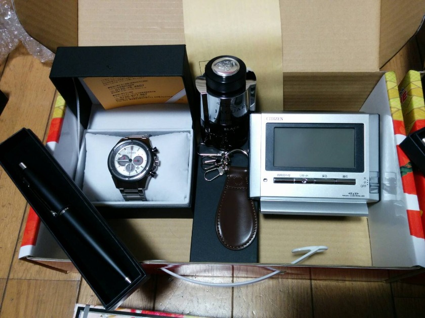 腕時計とボールペンその他のセットが一般的