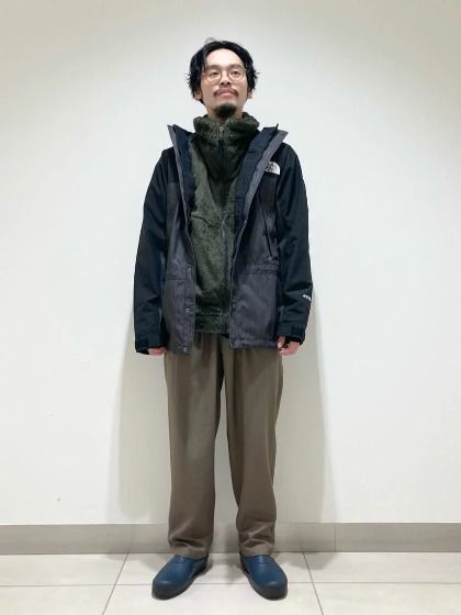 黒マウンテンパーカー秋6