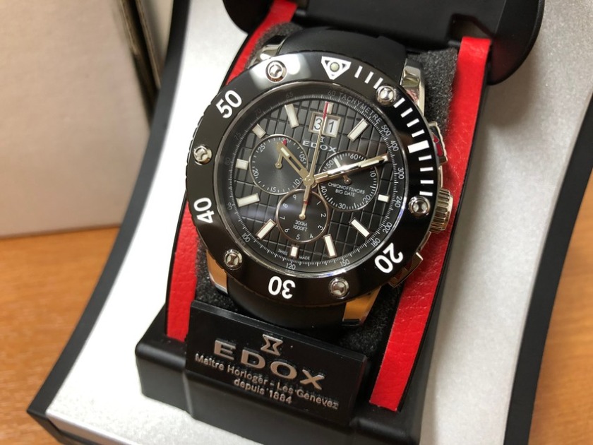 エドックスの並行輸入品のオーバーホール料金は高い？