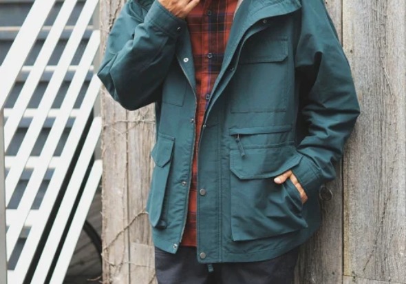 マウンテンパーカー×メンズコーデ⑩B:MING by BEAMS