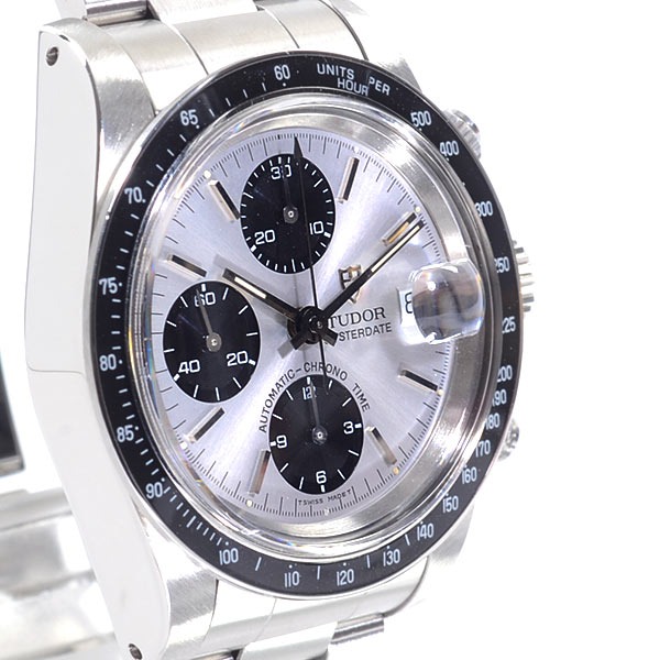 デイトナをオマージュした完成度の高い腕時計