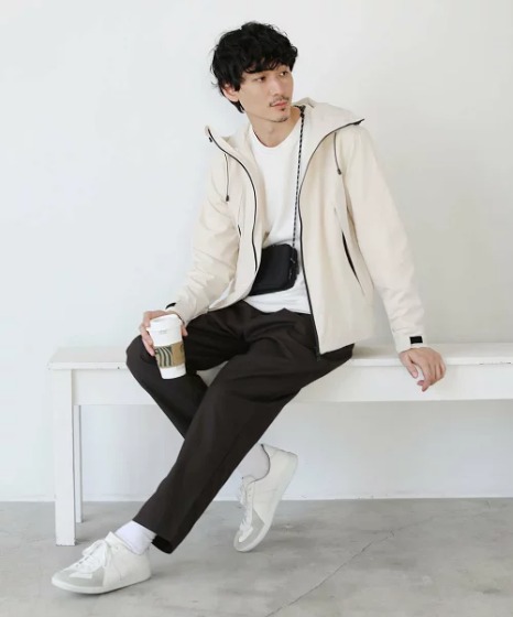 マウンテンパーカーが使いやすい季節とは？