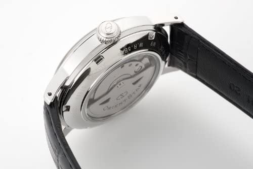 複雑なレトログラード機構を採用