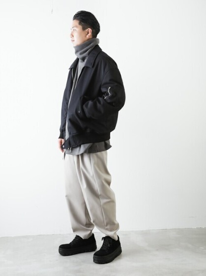 コーデ3：黒×グレータートルネック