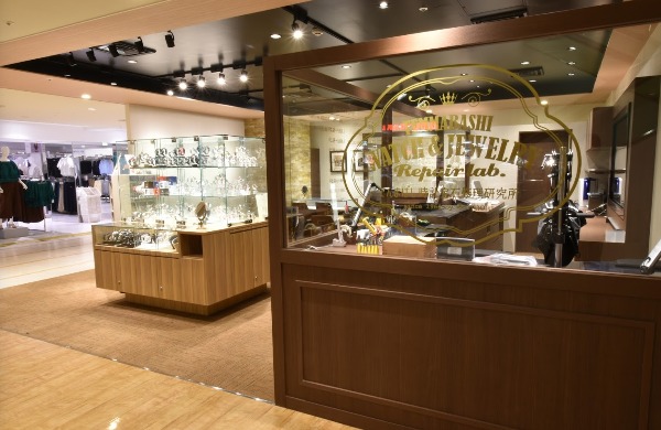 大阪の人気修理店：てんまばし時計宝石修理研究所