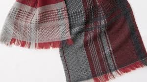 ④ビジネスフォーマルには「織り」