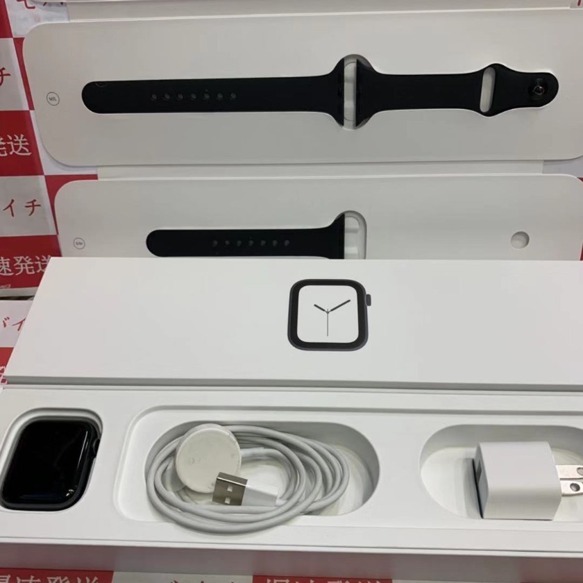 Apple Watch Series 4 GPSモデル 40mm MU662J/A