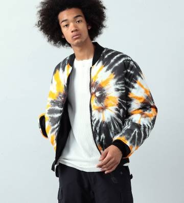 ださい理由5：派手な装飾が多すぎる