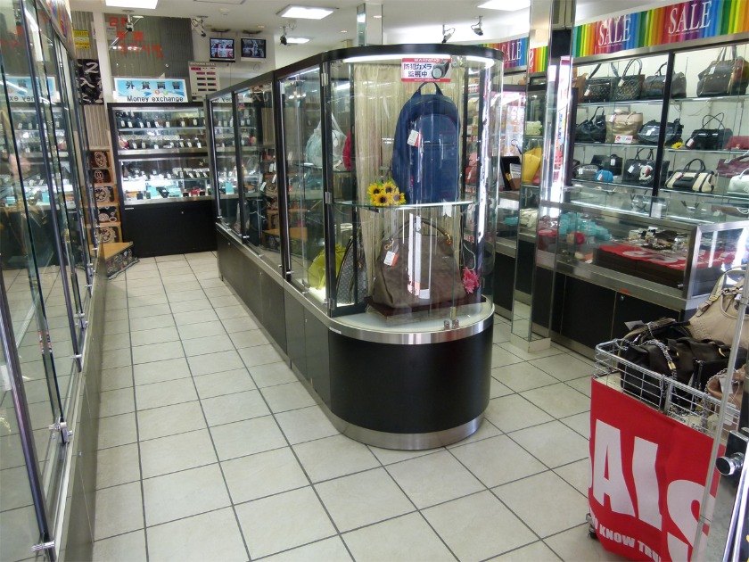 大黒屋ブランド館 上野アメ横店