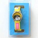 イエローのドラえもんコラボ時計
