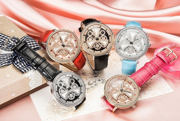 DAVENA(ダベナ)の時計は光り輝くスワロフスキーが魅力