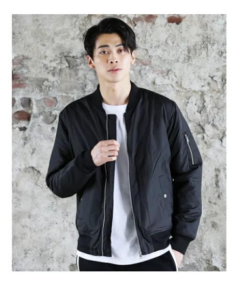 MA-1×インナーをマスターして大人メンズらしい装いを実現！